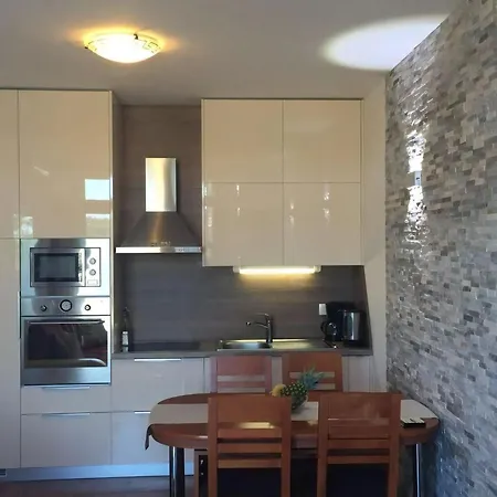 Apartment Direkt Am Liegendes Mit Garten *
